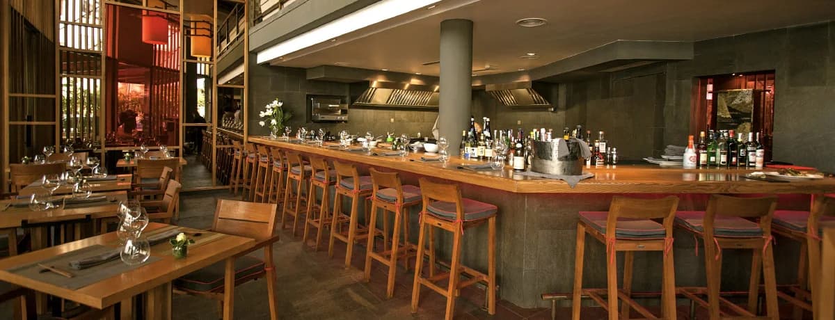 Salle du restaurant ILOLI à Casablanca, avec ses aménagements intérieurs